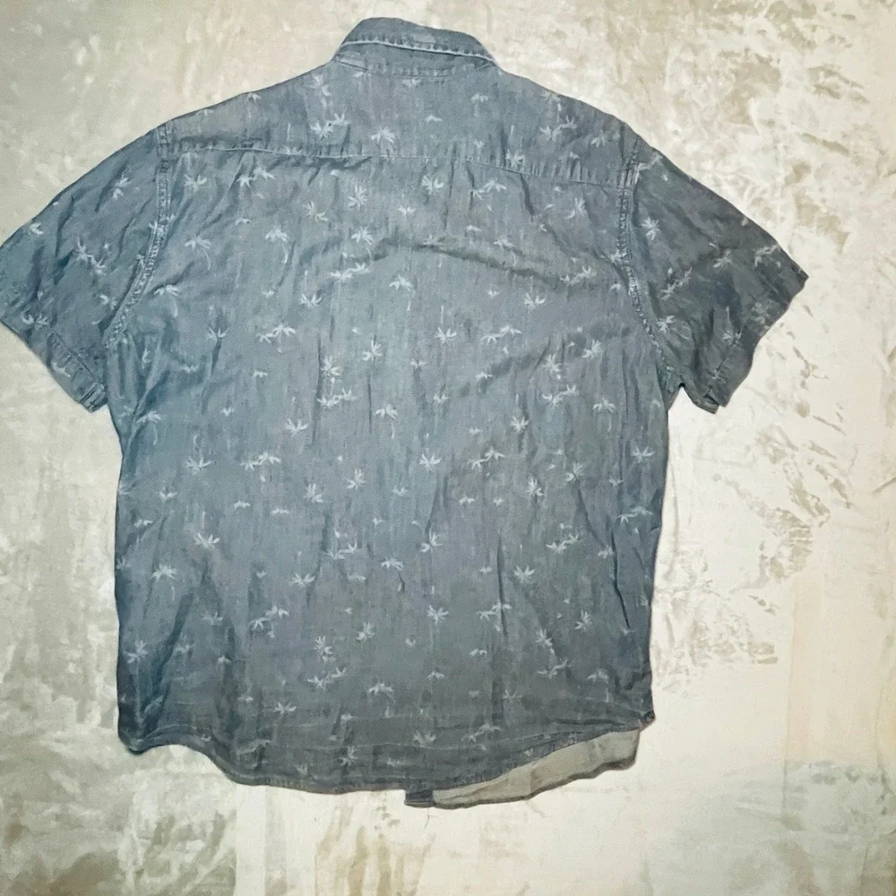 Levis Button Down Shirt Mens XL Blue Palm Tree Print Short Sleeve Cotton Denim